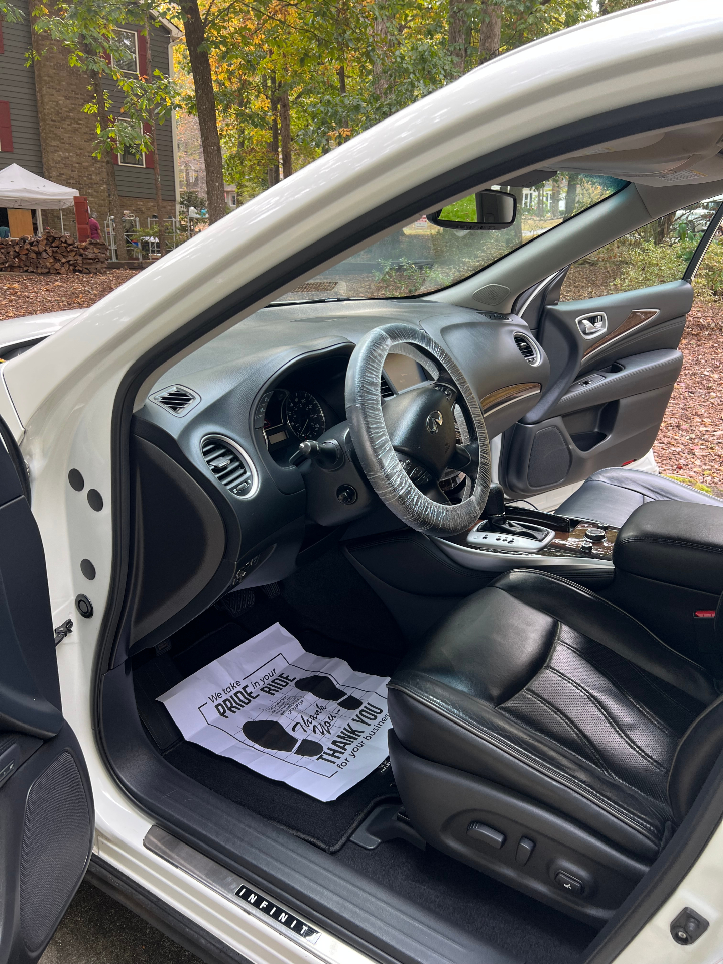 Spotless Infiniti QX60 interior after a full mobile detail in Cleveland, TN