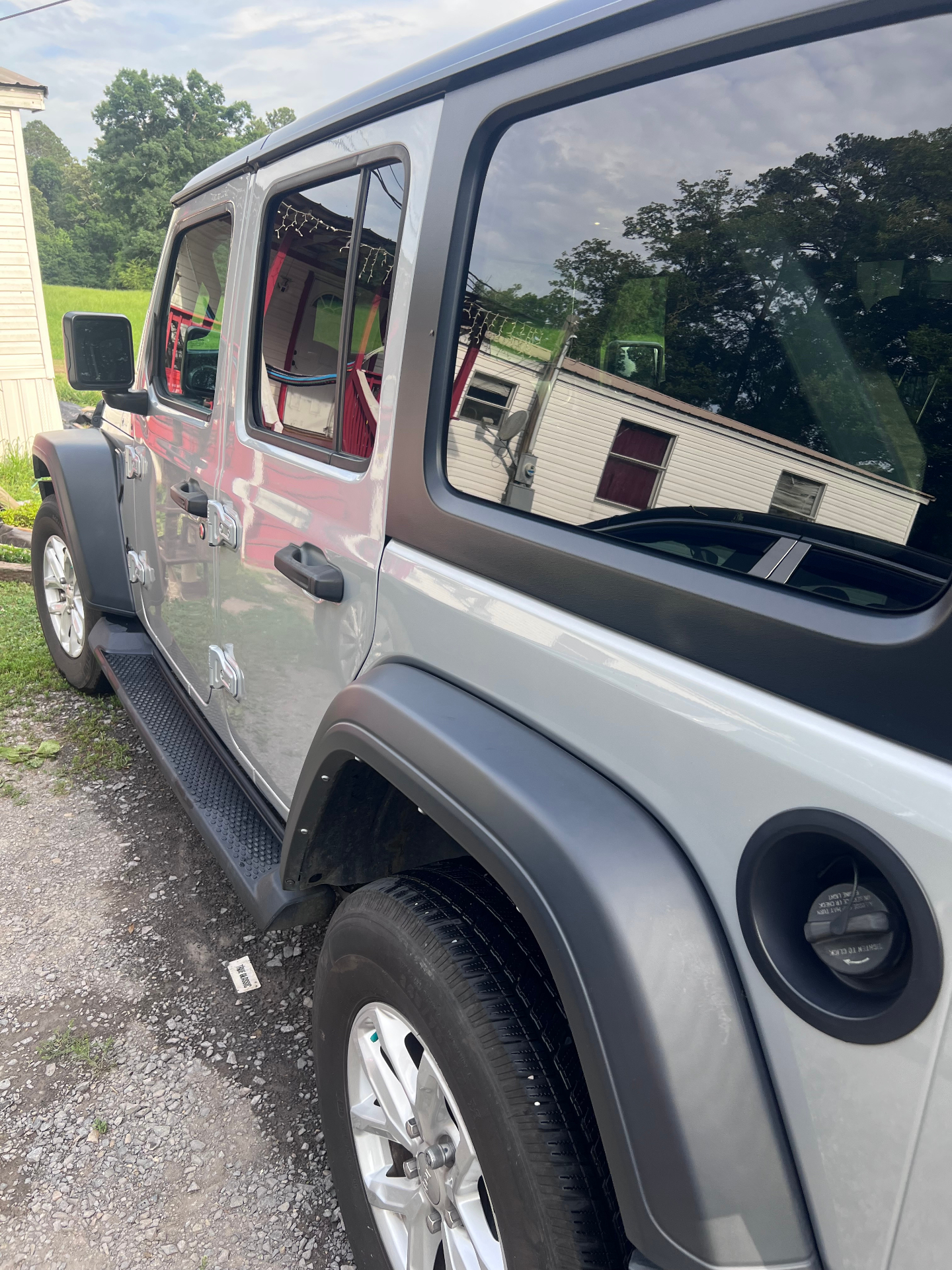 Jeep Wrangler exterior after a hand wash and tire shine